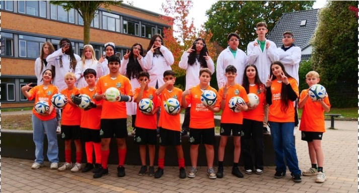 Forscher:innenklasse an der Egge – Gruppenfoto